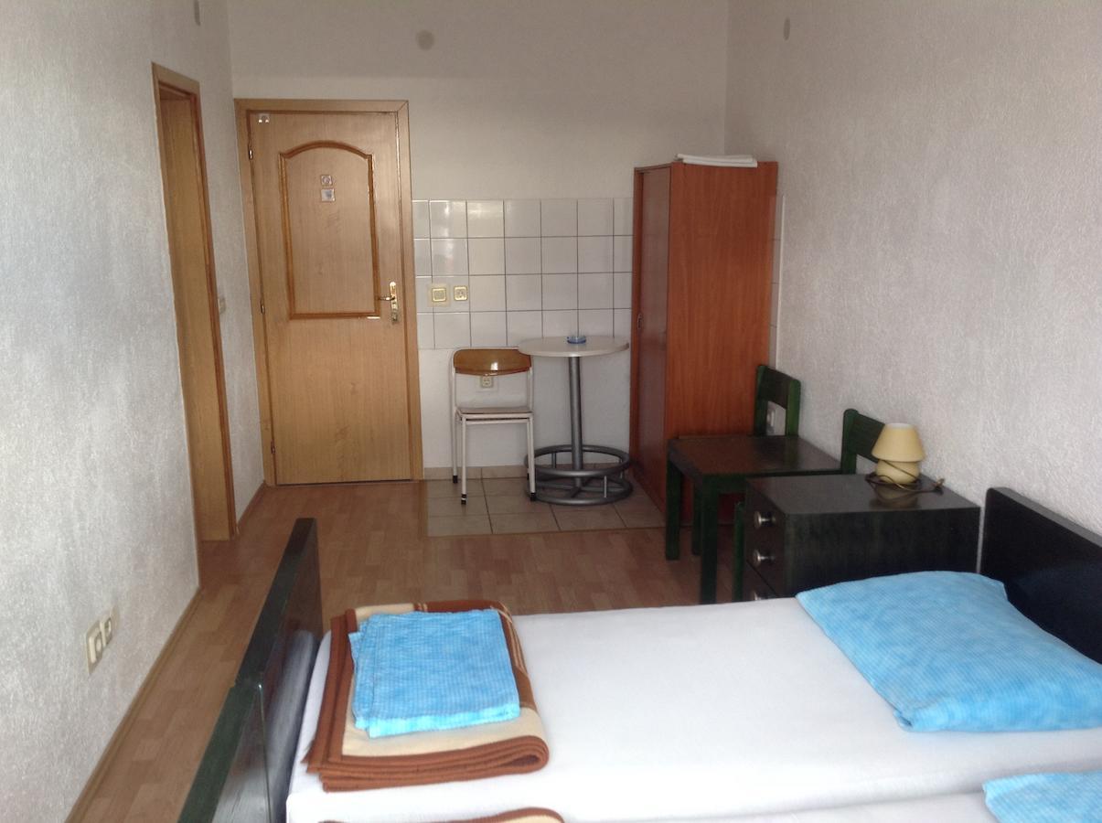 Katarina Apartments And Rooms Sibinj Krmpotski Zimmer foto