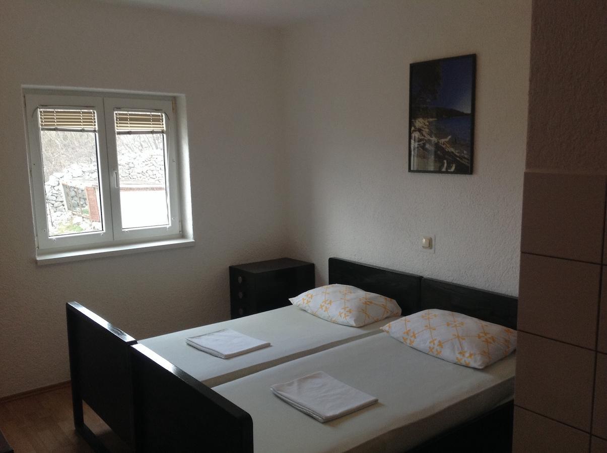 Katarina Apartments And Rooms Sibinj Krmpotski Zimmer foto