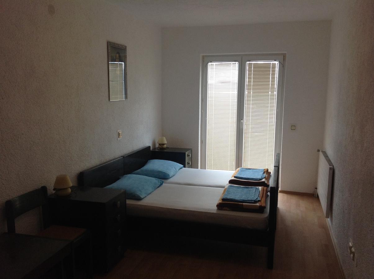 Katarina Apartments And Rooms Sibinj Krmpotski Zimmer foto